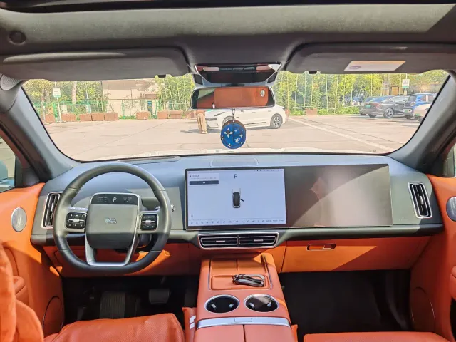 Li Auto L7 — Фото автомобиля 6