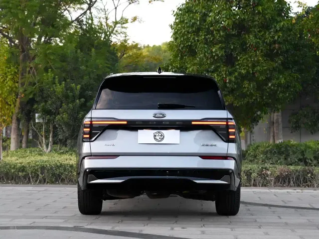 Ford Edge — Фото автомобиля 13