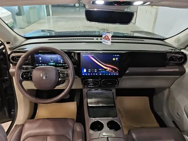 Leapmotor C11 — Фото автомобиля 9