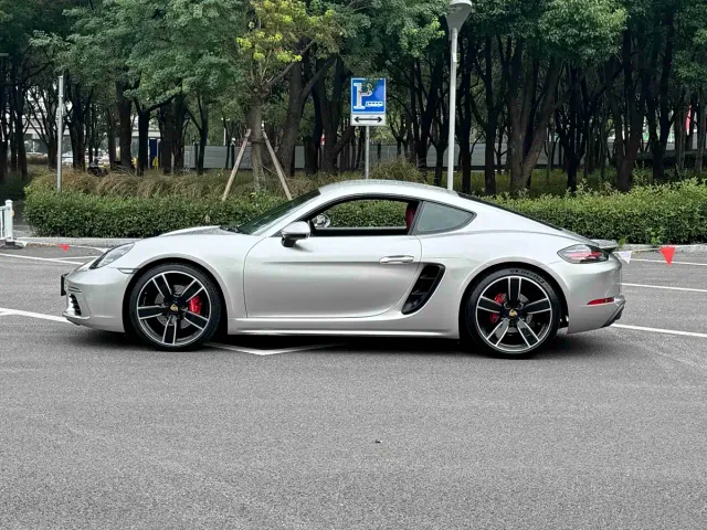 Porsche 718 — Фото автомобиля 4