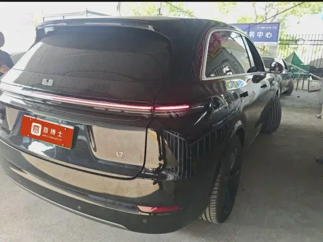 Li Auto L7 — Фото автомобиля 2