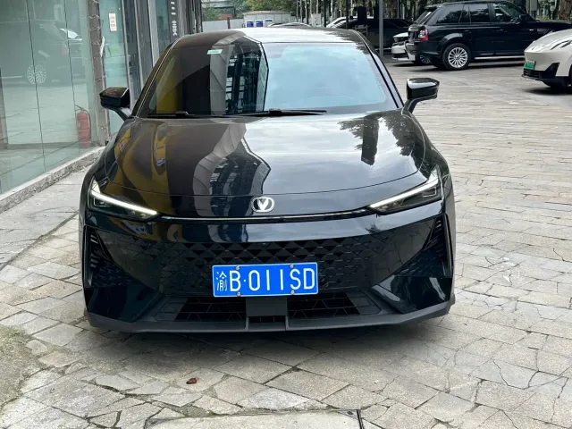 Changan UNI-V — Фото автомобиля 2
