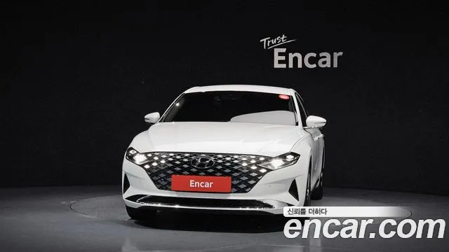 Hyundai Grandeur New — Фото автомобиля 3