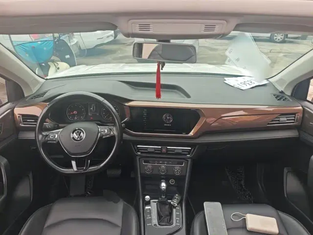 Volkswagen Tharu — Фото автомобиля 9