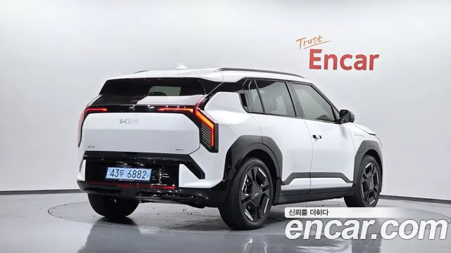Kia EV3 — Фото автомобиля 2