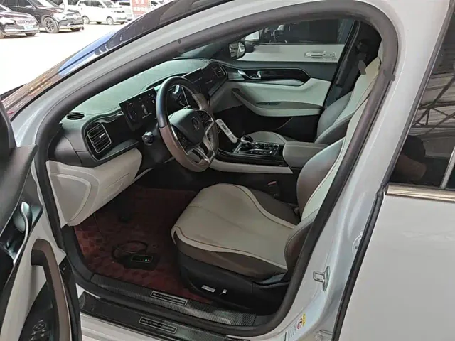 BYD Qin PLUS — Фото автомобиля 14