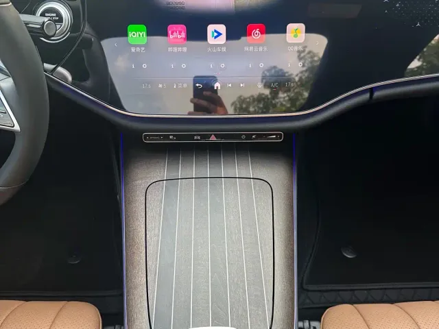 Mercedes-Benz E-Class — Фото автомобиля 13