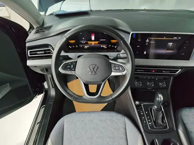 Volkswagen Lavida — Фото автомобиля 10