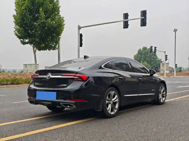 Buick LaCrosse — Фото автомобиля 12