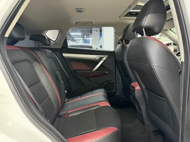 Geely Binyue — Фото автомобиля 9