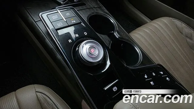 Kia K8 — Фото автомобиля 12