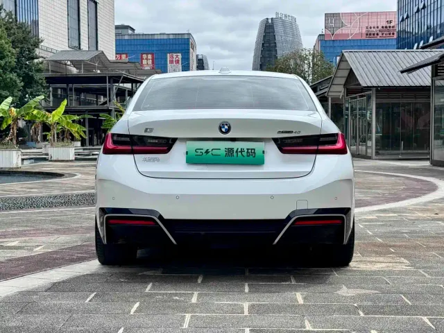 BMW i3 — Фото автомобиля 16