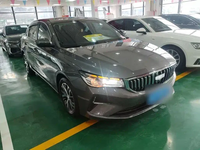 Geely Emgrand — Фото автомобиля 3