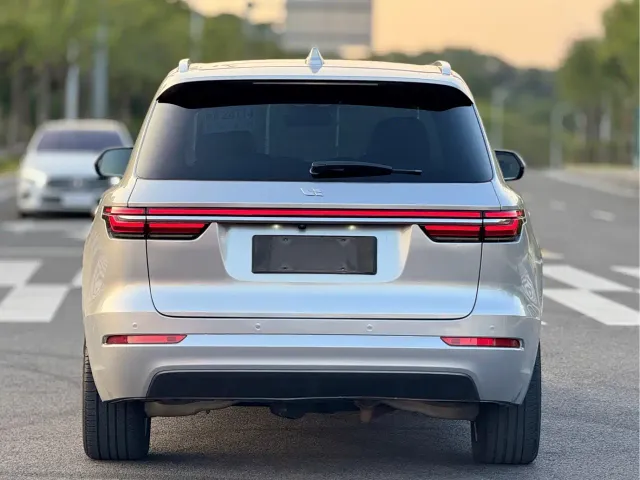 Li Auto ONE — Фото автомобиля 19