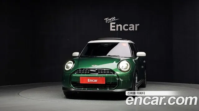 MINI Cooper 4th Gen — Фото автомобиля 3