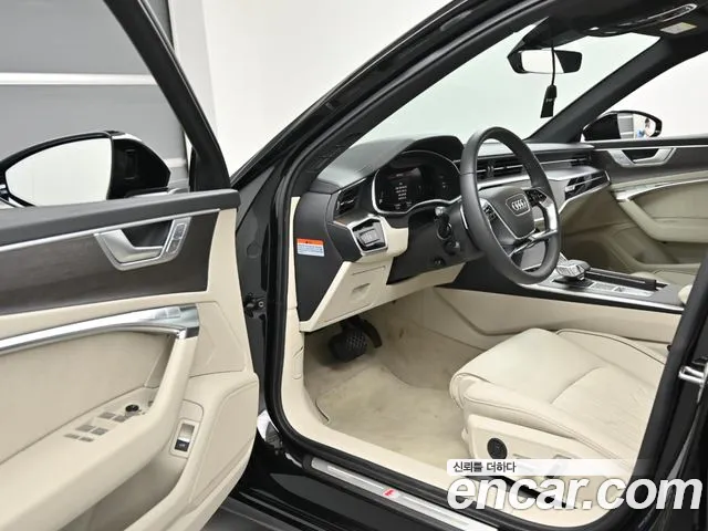 Audi A6 C8 — Фото автомобиля 11