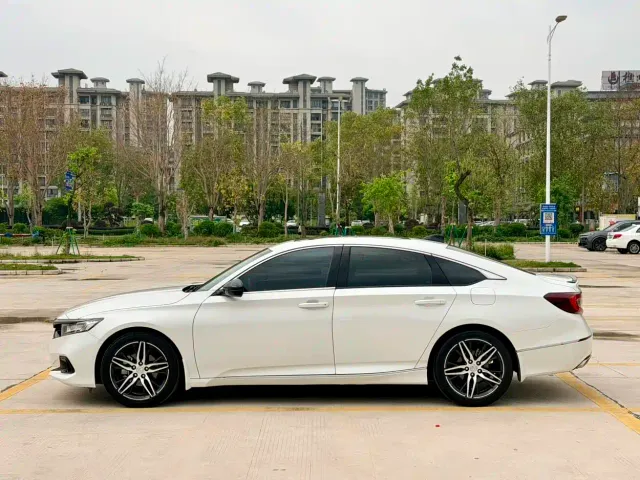 Honda Accord — Фото автомобиля 8
