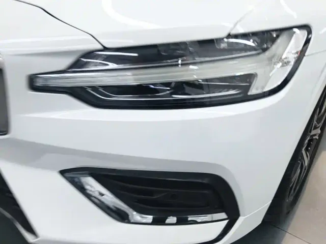 Volvo S60 — Фото автомобиля 23