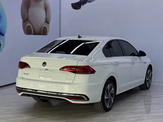 Volkswagen Bora — Фото автомобиля 4