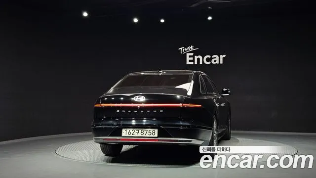 Hyundai Grandeur GN7 — Фото автомобиля 4