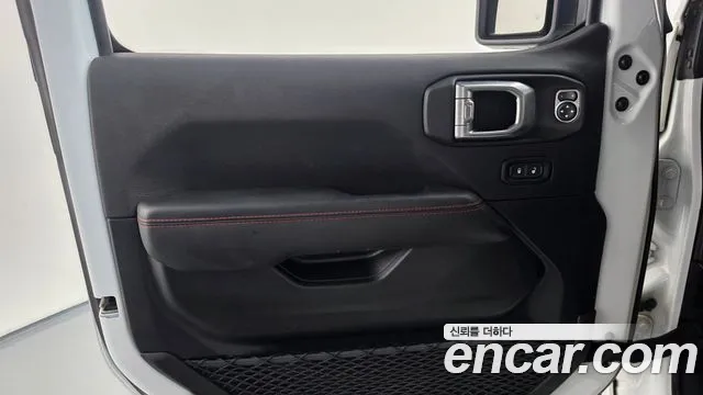 Jeep Wrangler JL — Фото автомобиля 23