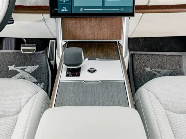 Land Rover Range Rover — Фото автомобиля 15