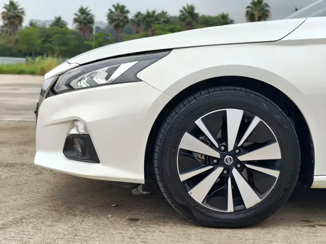 Nissan Teana — Фото автомобиля 5