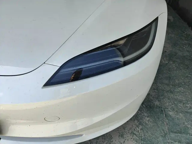 Tesla Model 3 — Фото автомобиля 23