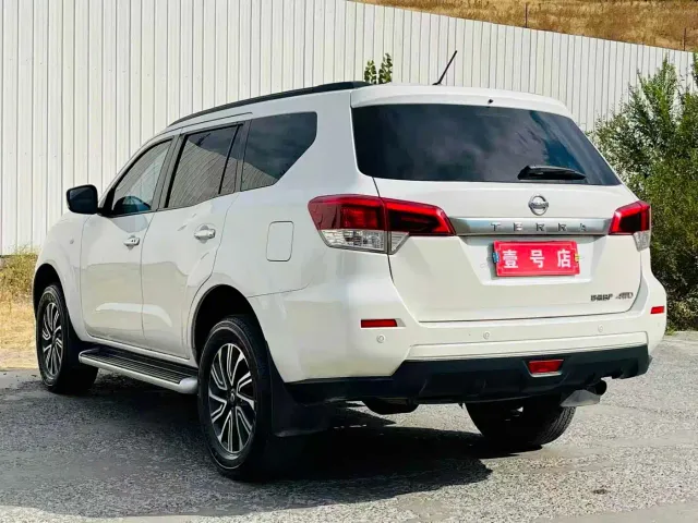 Nissan Terra — Фото автомобиля 4