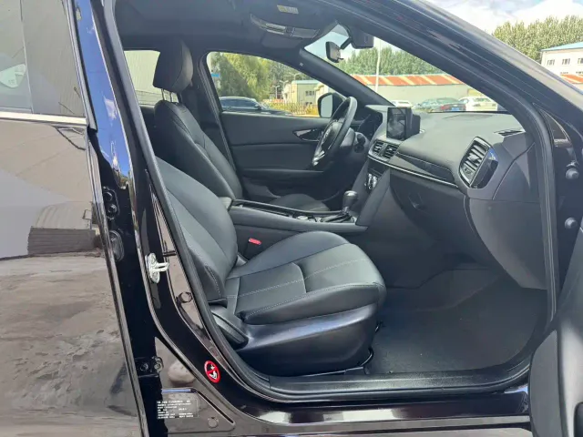Mazda CX-4 — Фото автомобиля 23