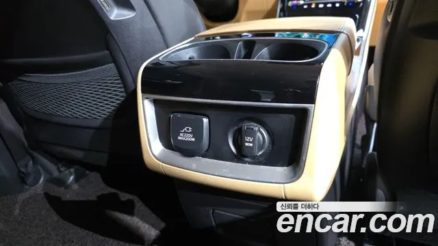 Kia Carnival Generation 4 — Фото автомобиля 28