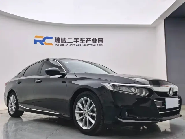 Honda Accord — Фото автомобиля 3