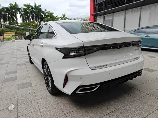 Chery Arrizo 8 — Фото автомобиля 9