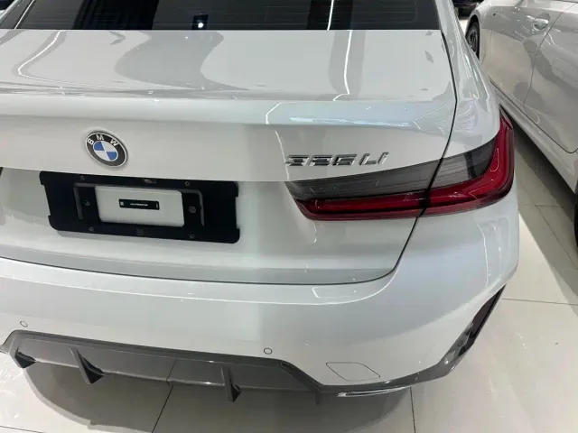 BMW 3 Series — Фото автомобиля 14