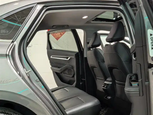 Geely Emgrand — Фото автомобиля 8