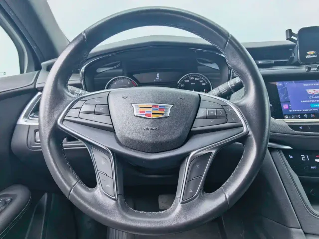 Cadillac XT5 — Фото автомобиля 13