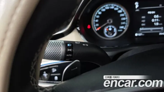 Genesis GV70 — Фото автомобиля 24