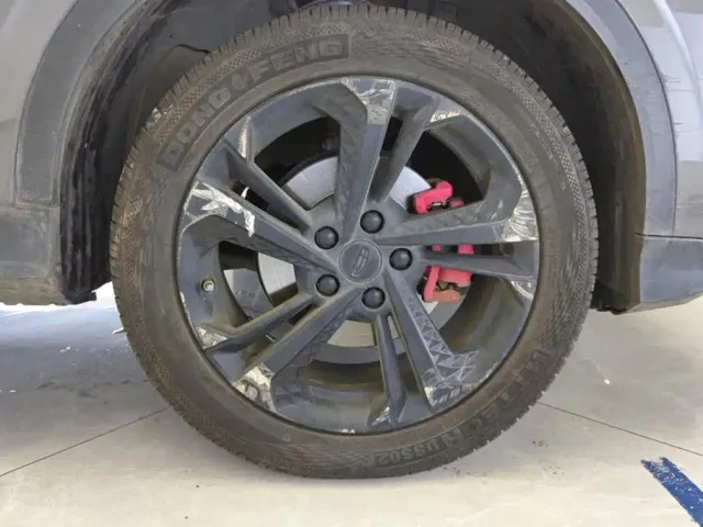 Geely Binyue — Фото автомобиля 6