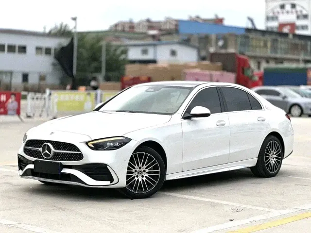 Фотография автомобиля — Mercedes-Benz C-Class