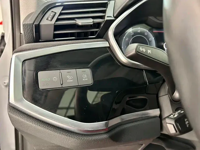 Audi Q3 — Фото автомобиля 24