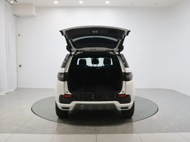 Land Rover Discovery Sport — Фото автомобиля 9