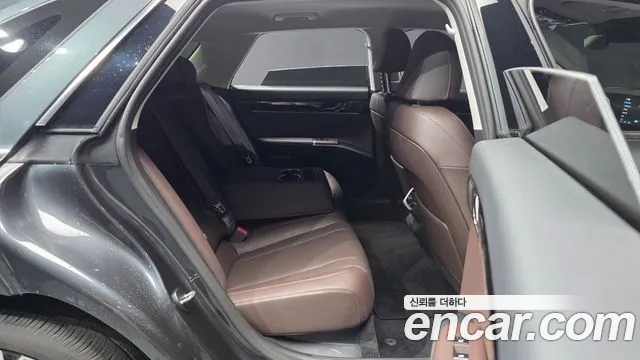 Hyundai Grandeur Grandeur (GN7) 2.5 Бензин 2WD — Фото автомобиля 12