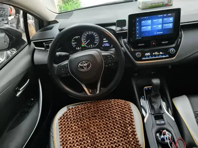 Toyota Corolla — Фото автомобиля 2