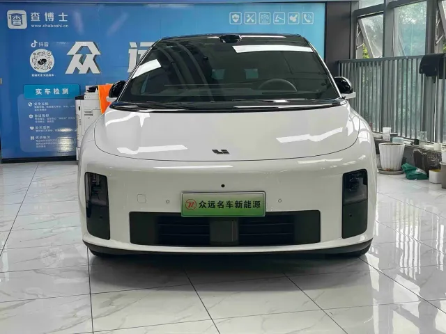 Li Auto i6 — Фото автомобиля 2