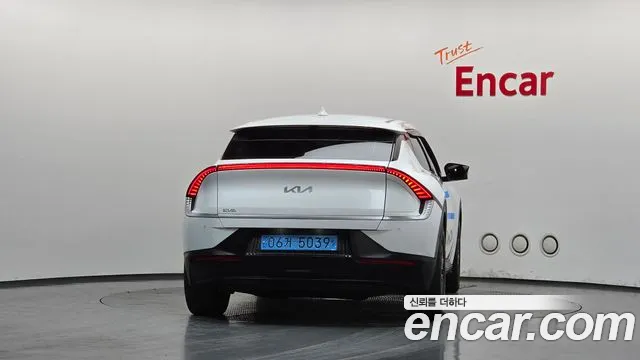Kia EV6 — Фото автомобиля 4