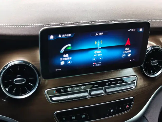 Mercedes-Benz V-Class — Фото автомобиля 19