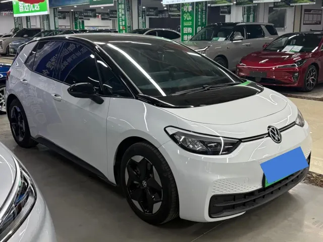 Volkswagen ID.3 — Фото автомобиля 3