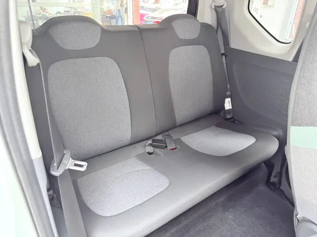 Wuling Hongguang Mini EV — Фото автомобиля 8