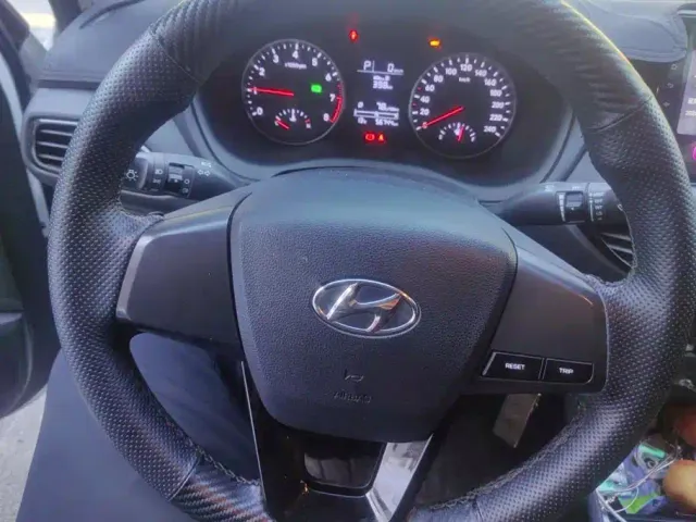 Hyundai Elantra — Фото автомобиля 15