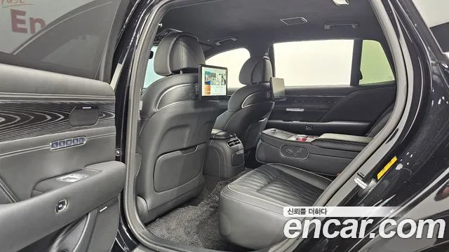 Genesis G90 Бензин 3.5 турбо AWD — Фото автомобиля 12